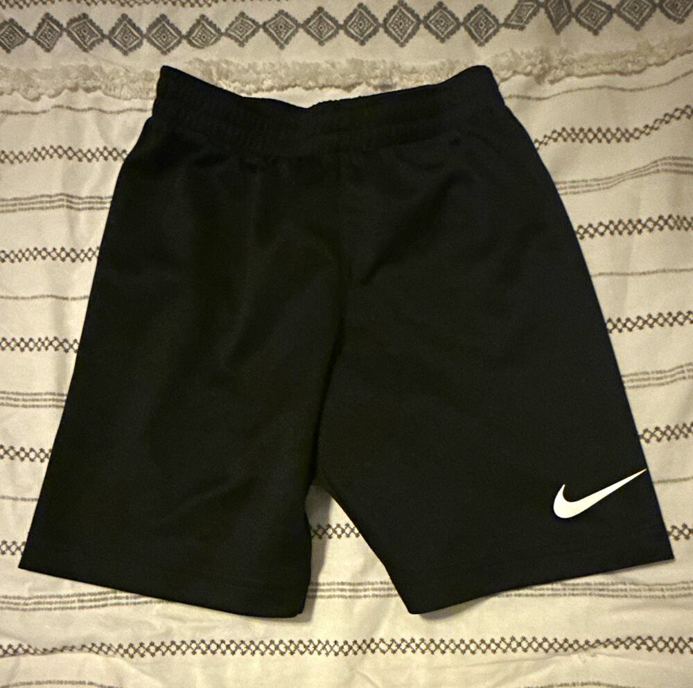 Nike Boys Athletic Shorts Black Elastic Waist Drawstring Polyester Knit 6-7Y